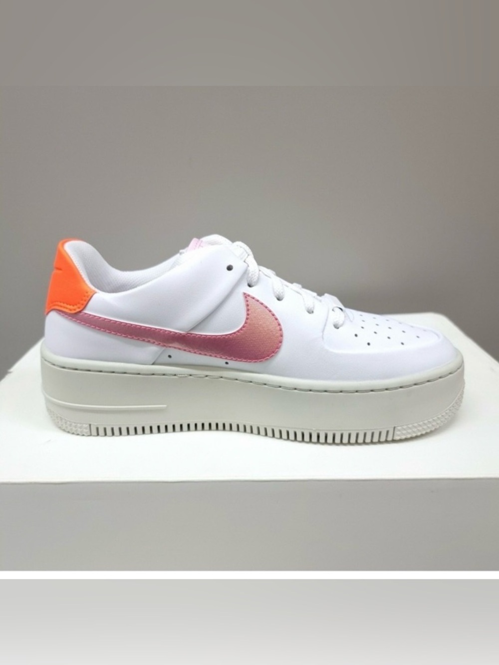 Nike Airforce one sage digital pink and orange low leather sneakers size 10